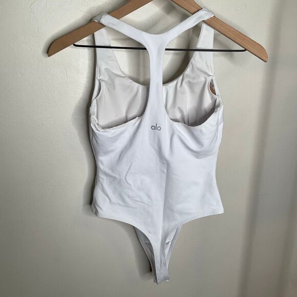 Alo Yoga Sleek Back Bodysuit - Picture 5 of 10